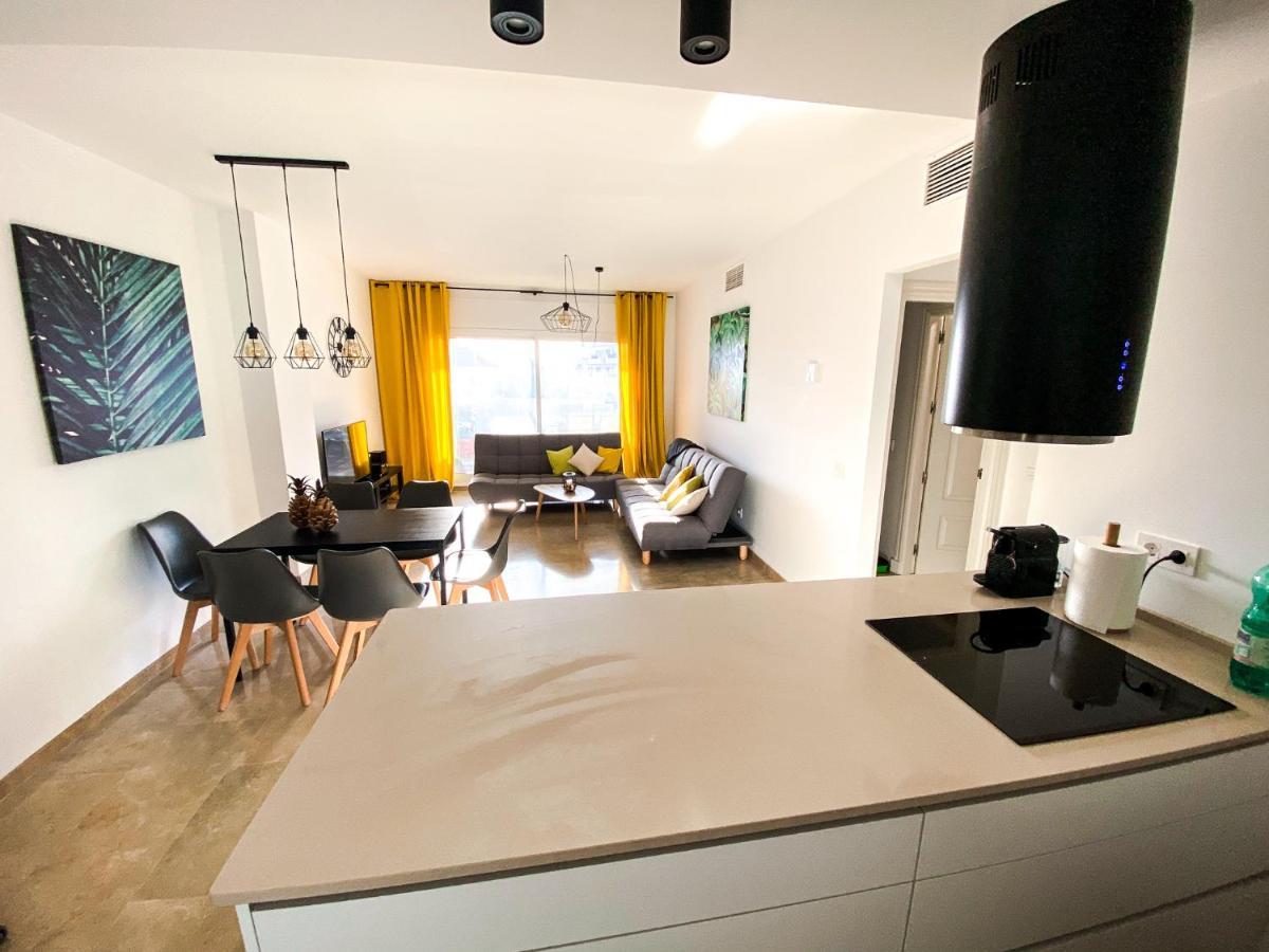 Beautiful New Apartment With Sea View Castillo de Sabinillas エクステリア 写真
