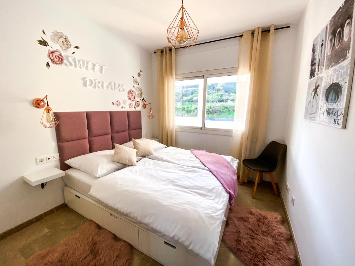 Beautiful New Apartment With Sea View Castillo de Sabinillas エクステリア 写真