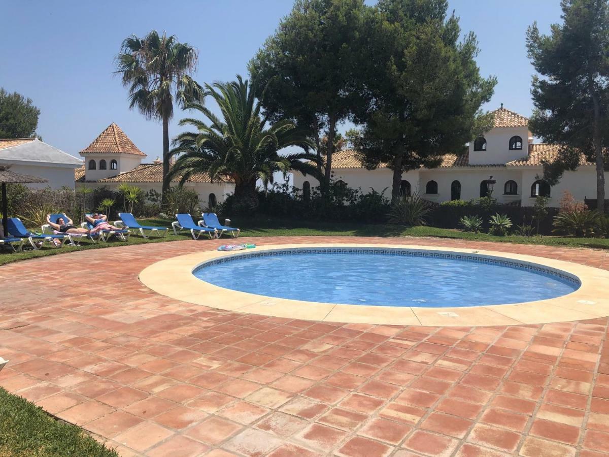 Beautiful New Apartment With Sea View Castillo de Sabinillas エクステリア 写真
